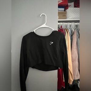 GENTLY USED: Gymshark Cropped Shirt (Black)